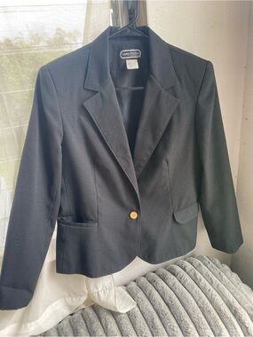 Garey Petites California Vintage Black Single-Button Blazer